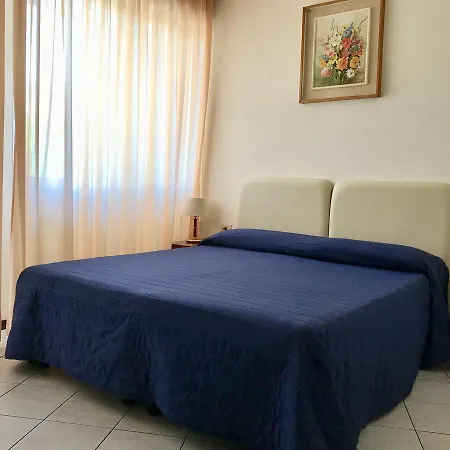 Garden Lido Aparthotel 3*
